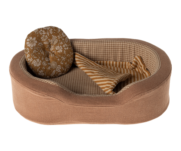 Maileg Small Pet Bed Brown/Cosy Basket