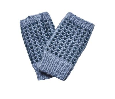 KNG5000OSMST crochet heart fingerless gloves