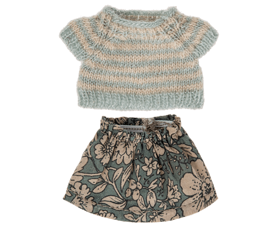 Maileg FW22  Knitted Sweater and Skirt for Big Sister Mouse (November 2022)