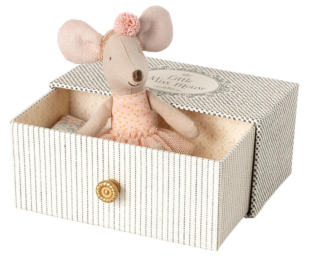 Maileg Fall Winter 2021 Dance Mouse in Daybed Little Sister IN STOCK NOW